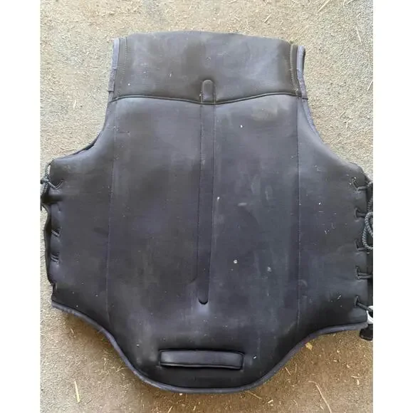 Older Point Two Combination Air Vest Size Small. - Picture 2 of 5